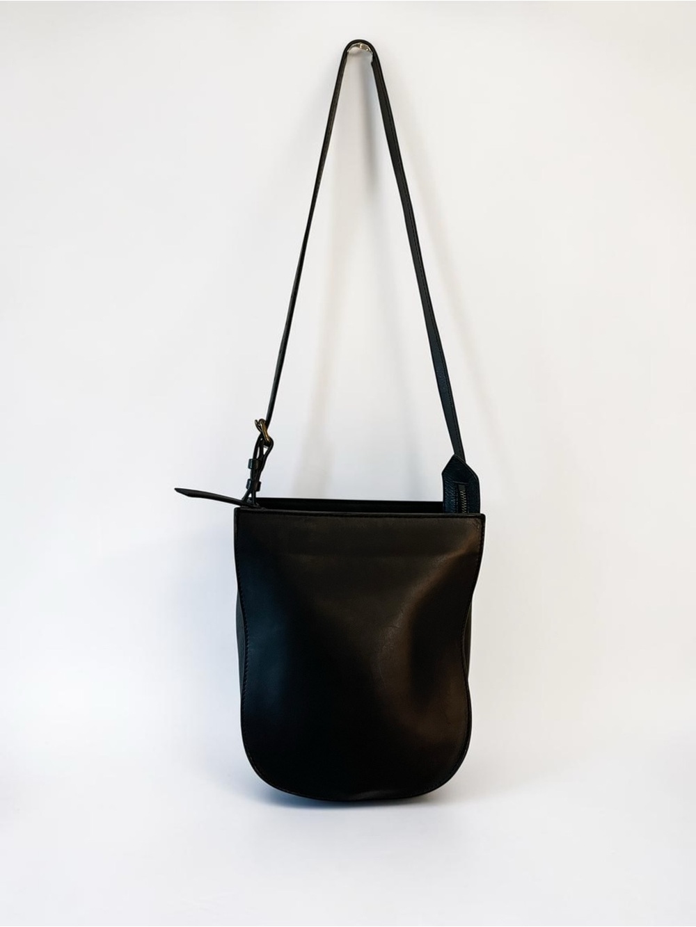 Madewell Black Leather Crossbody Saddle Bag Brass Hardware Quiet Luxury - Picture 5 of 6